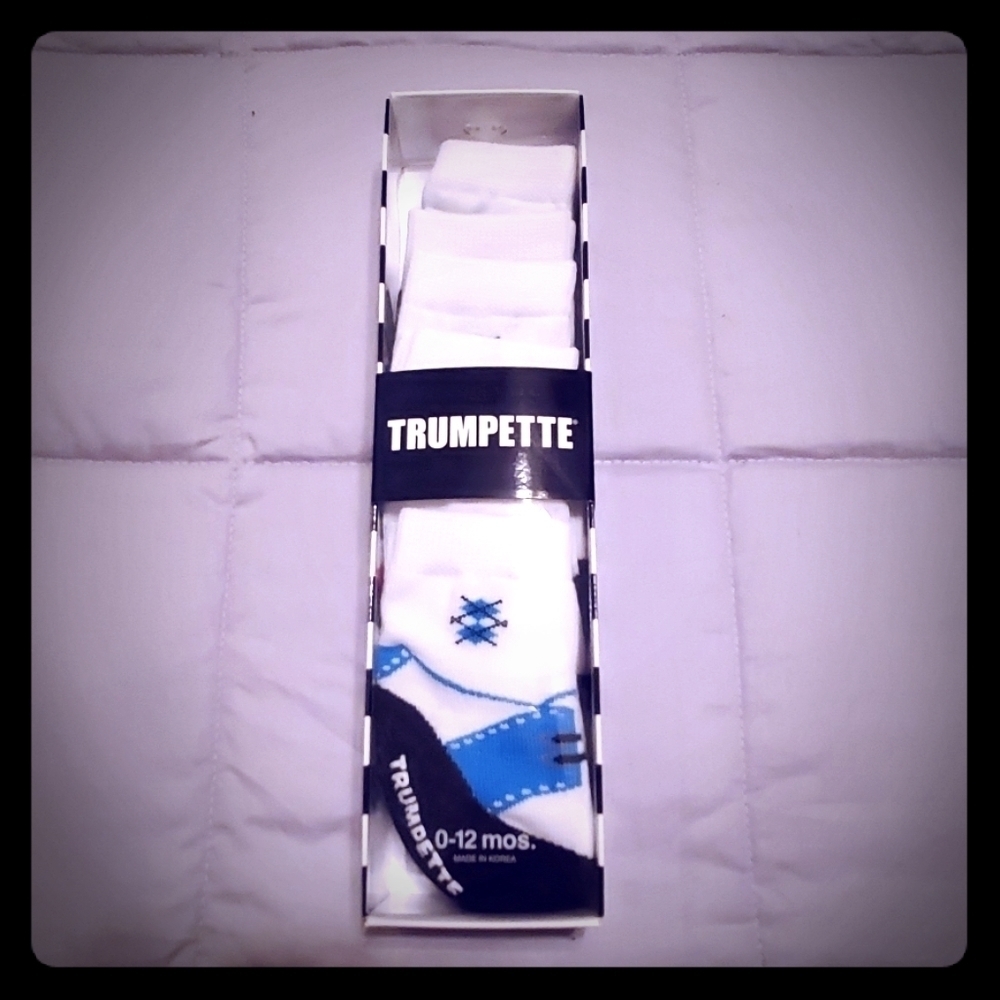 New in Box Trumpette Baby Boy Dress Shoe Socks